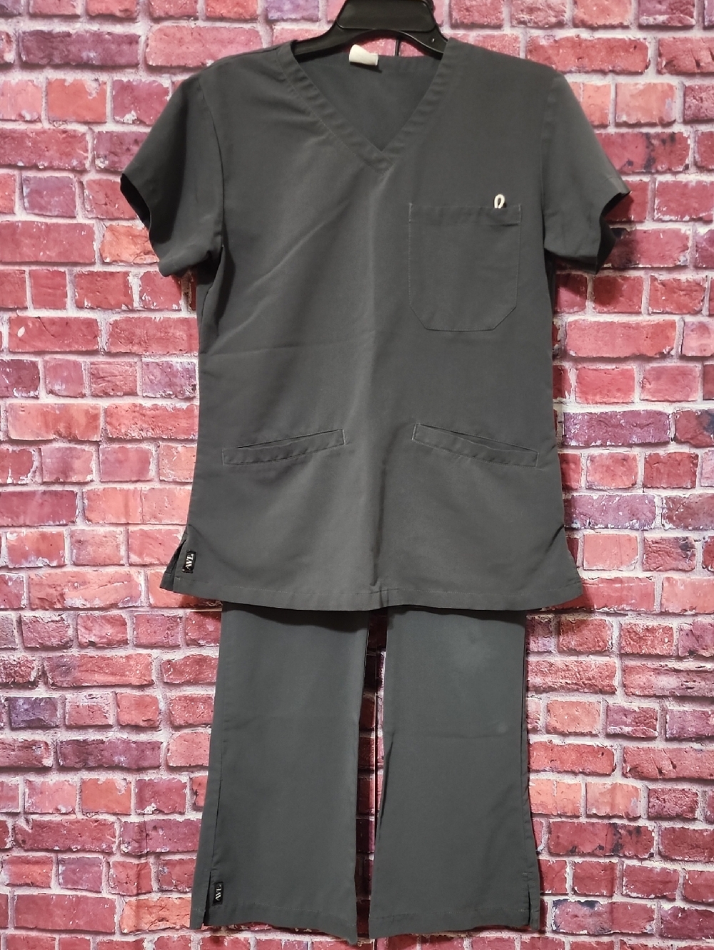 AVE By Medline Grey Medical Nurse Scrub Top & Pants Set